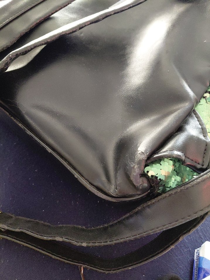 Yeşil Pul Detaylı Kadın Sırt Çantası - Görsel 5