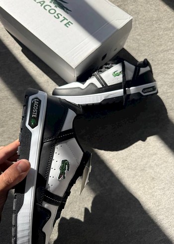 40 Beden beyaz Renk Lacoste Erkek Siyah Beyaz Bağcıklı Spor Ayakkabı