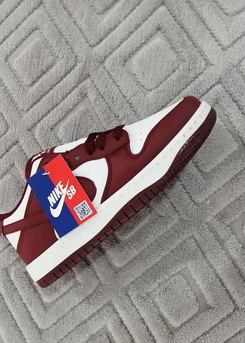 Bordo Beyaz Nike Spor Ayakkabı - Görsel 2