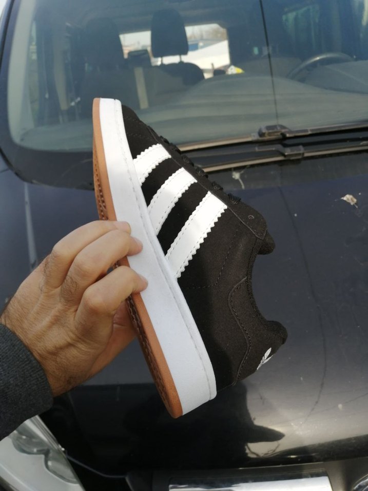 Siyah Beyaz Bağcıklı Spor Ayakkabı - Görsel 4