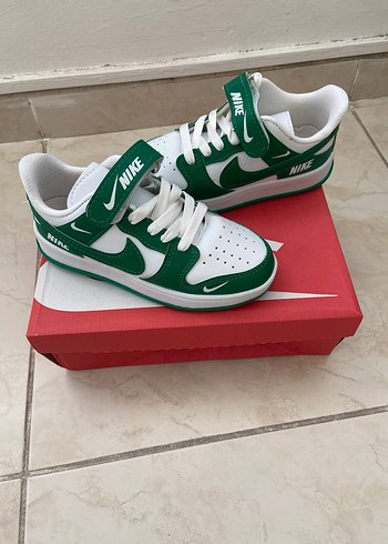 Nike Nike Erkek Çocuk Yeşil Spor Ayakkabı