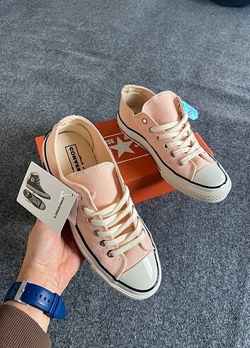Converse Chucky Taylor Kutulu etiketli bez torbalı Karekodlu 36 