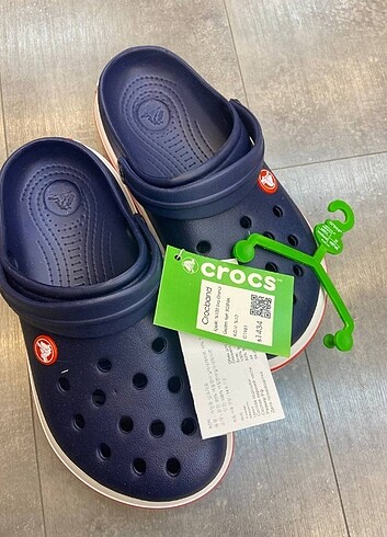Crocs CROCS ithal QR kodlu Orjinal bez torbası ile Etiketli. Muhteşem