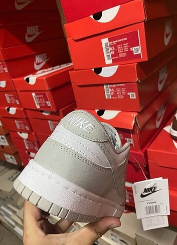 37 Beden Nike dunk low grey FOG 36/44 arası numaralari mevcuttur Kutulu 