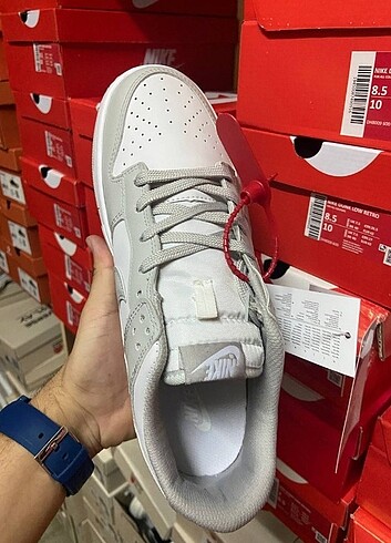 37 Beden beyaz Renk Nike dunk low grey FOG 36/44 arası numaralari mevcuttur Kutulu 
