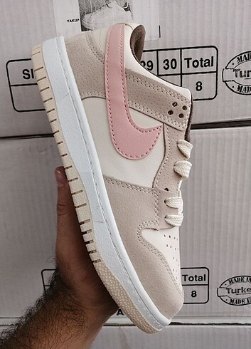 Nike Nike force unisex 36 40 arası numaralari mevcuttur Kutulu etik