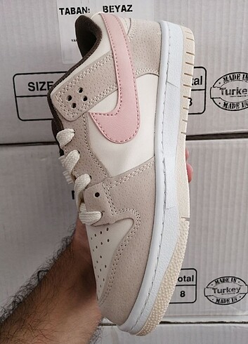 39 Beden Nike force unisex 36 40 arası numaralari mevcuttur Kutulu etik