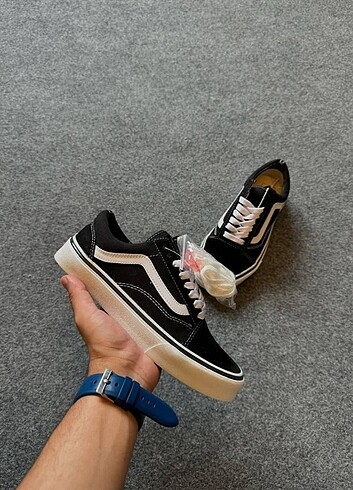 36 Beden Vans old Skool 36-45 Arasi numaraları mevcuttur Kutulu etiketl