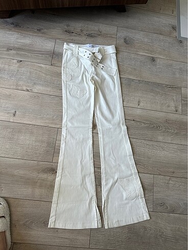 Bershka Pantolon