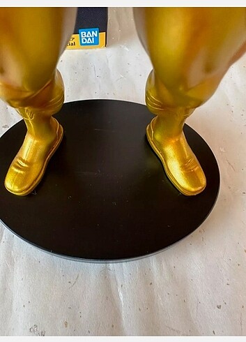 All Might Gold Figür - Görsel 10