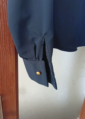 42 Beden İnci Detaylı Lacivert Kadın Gömlek