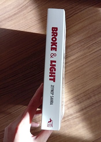 Broke & Light - Zeynep Sahra Roman - Görsel 4