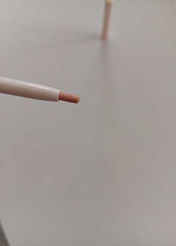 Farmasi asansörlü göz kalemi 05 nude - Görsel 3