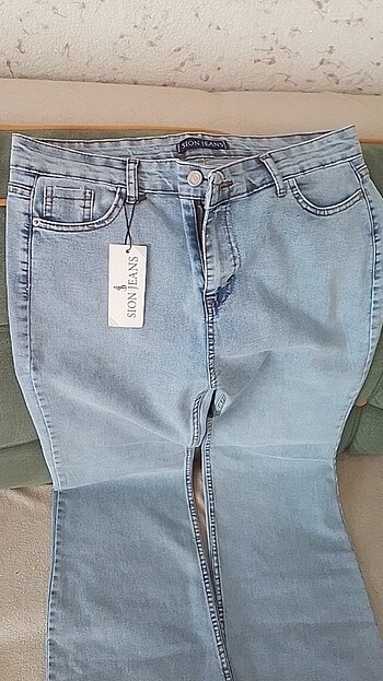 32 Beden mavi Renk Mavi Bol Paça Jean