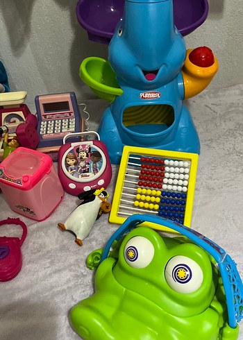 Renkli Çeşitli Oyuncak Seti - Görsel 2