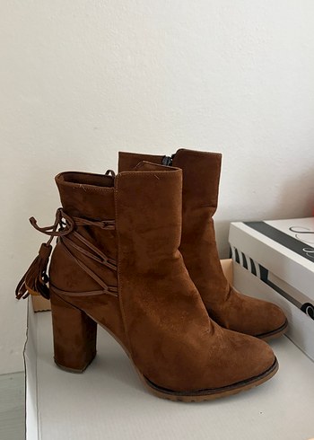 Diğer Suet Kahverengi Bagcikli Topuklu Bot