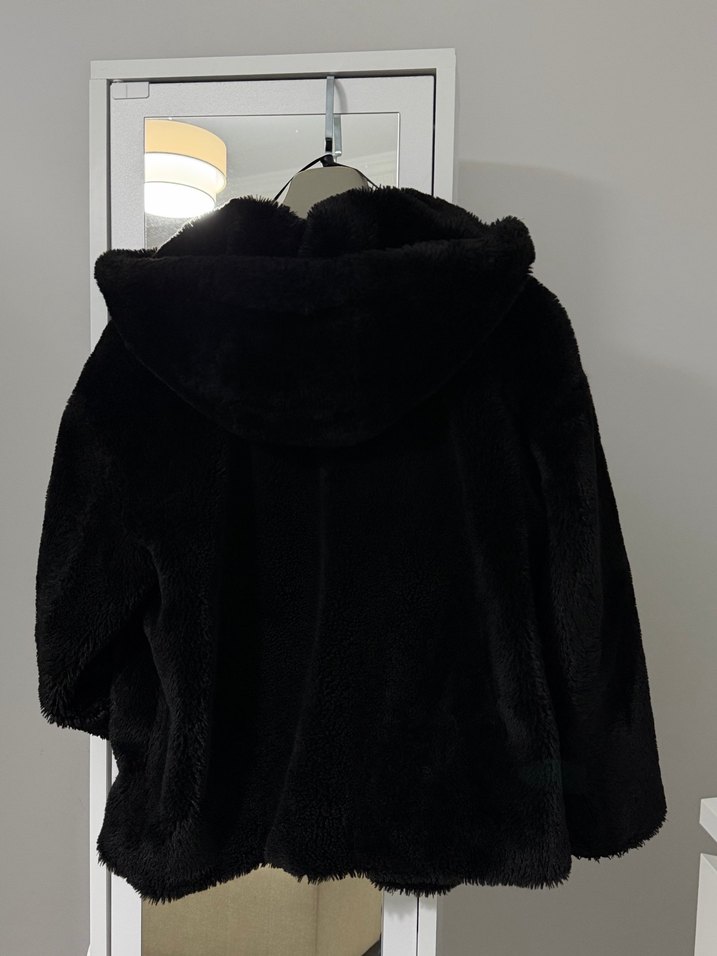 Zara kapüşonlu kürk mont - Görsel 3