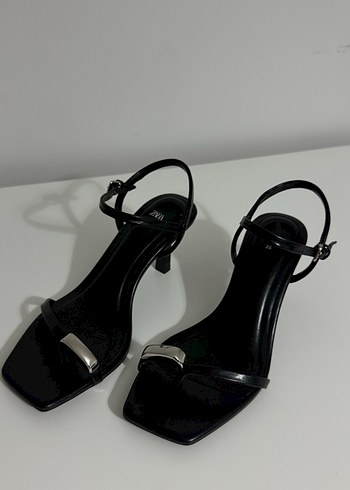 Zara Zara parmak arası topuklu sandalet