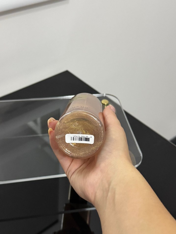 Victoria's Secret Parfümlü simli Vücut Spreyi - Görsel 5