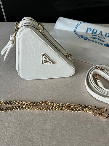 Prada beyaz