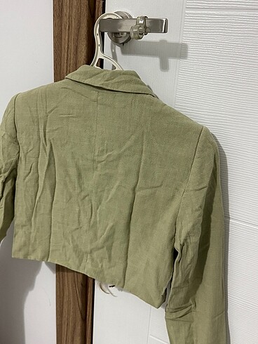 s Beden yeşil Renk Stradivarius crop KETEN ceket