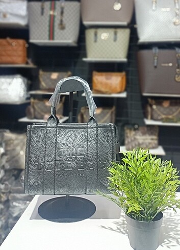 Çapraz askılı çanta THE TOTE BAG Marc Jacobs Size : 21?? 26 ?? c