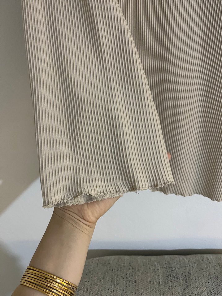 Bej Kadın Keten Uzun Kollu Yüksek Yaka Kazak - Görsel 3