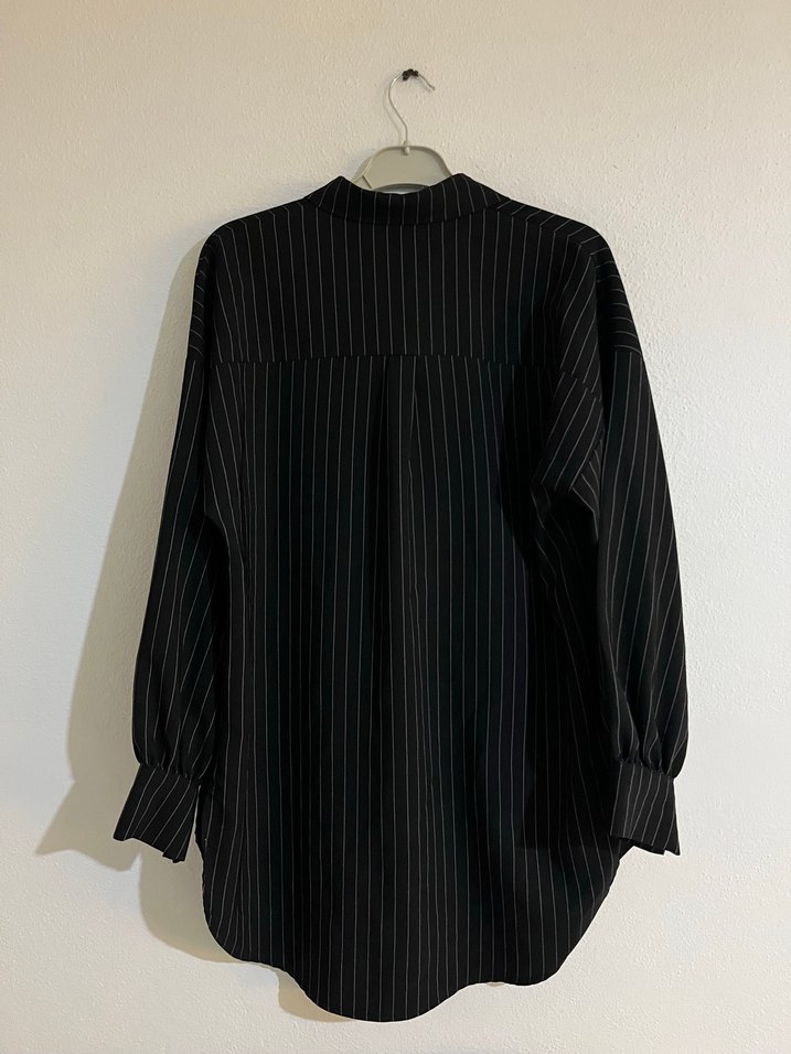 Düğmeli Siyah Çizgili Keten Gömlek - Görsel 4