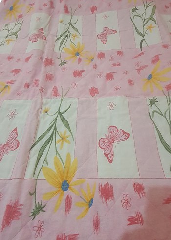 Beden pembe Renk Pembe Çiçekli Desenli Pike Yatak Örtüsü