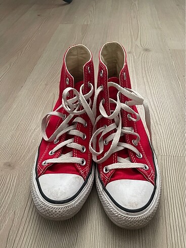 Converse kırmızı