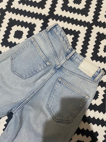 Mango Mango Jean