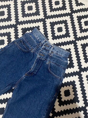 Twist Jean