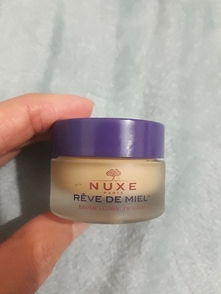 nuxe lip balm