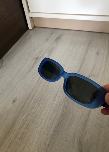 Şeffaf mavi Kadın Güneş Gözlüğü - Görsel 3