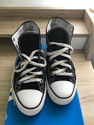 Siyah converse