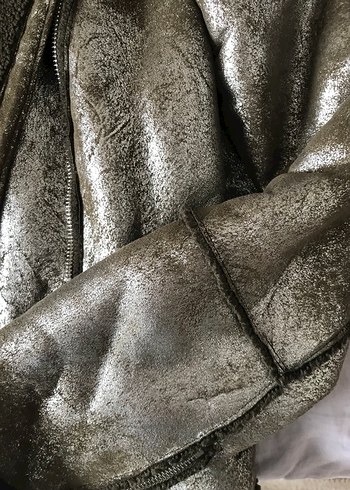 Kürk Detaylı Haki Parlak Biker Ceket - Görsel 4