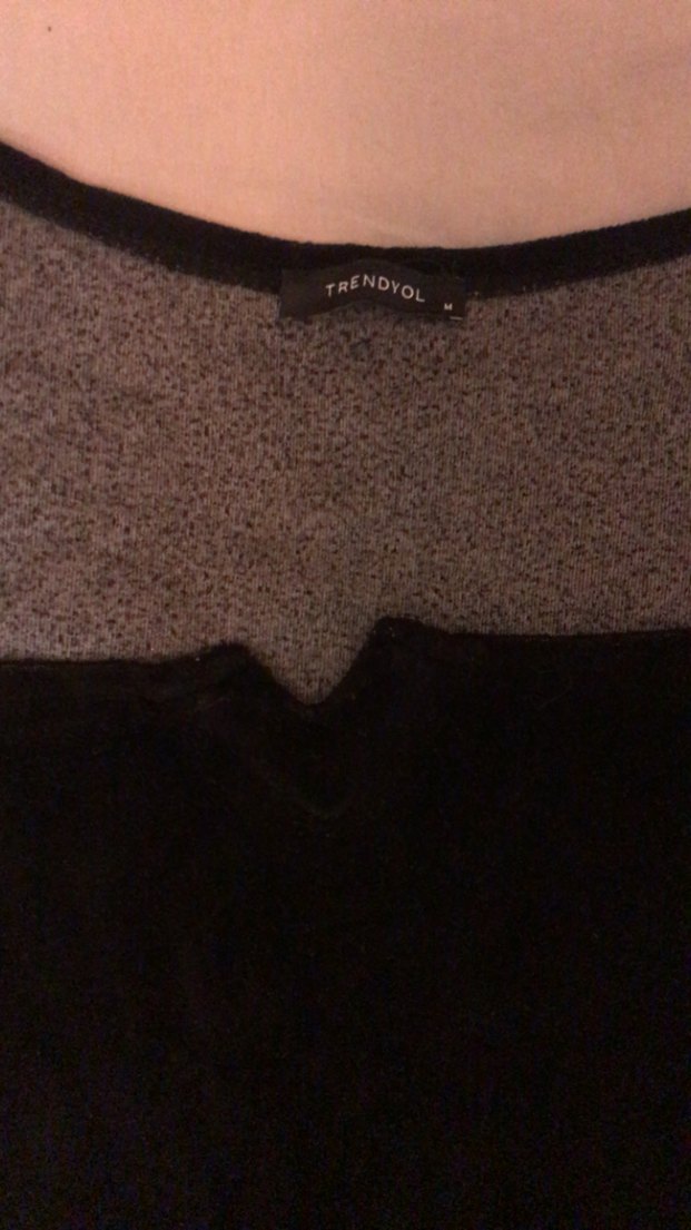 Siyah Süet V Yakalı Body - Görsel 2