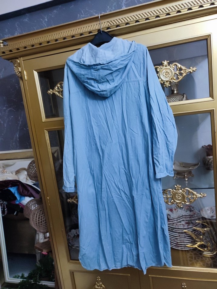 Uzun Boy Mavi Denim Fermuarlı Kadın Yağmurluk - Görsel 2