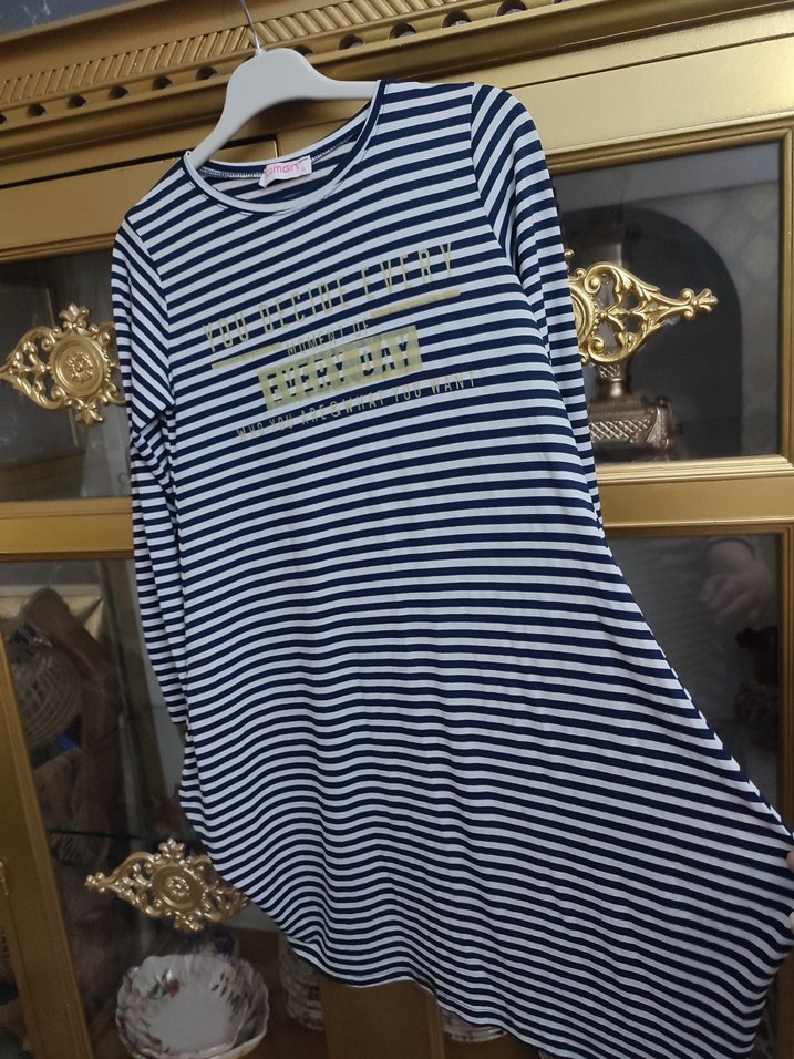 Altın Renkli Çizgili Hamile Elbisesi - Görsel 2