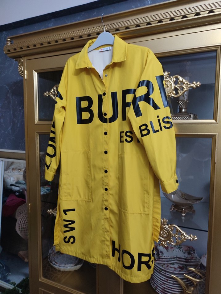 Sarı Baskılı Düğmeli Uzun Kollu Gömlek - Görsel 3