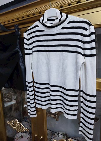 Deri Siyah Pilili Mini Şort - Görsel 4