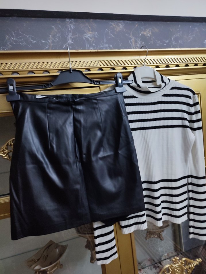 Deri Siyah Pilili Mini Şort - Görsel 2