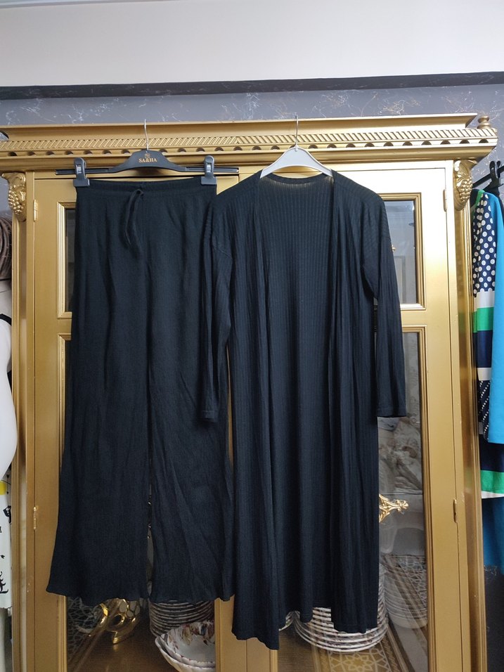 Uzun Kollu Siyah Kadın Takım Elbise - Görsel 4