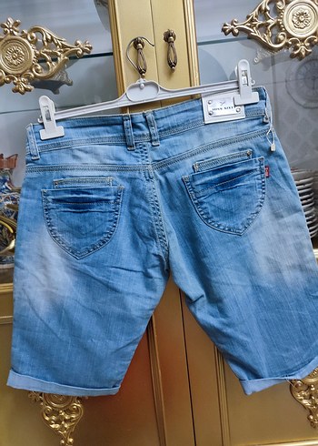 Kadın Mavi Kemerli Mini Denim Şort - Görsel 2
