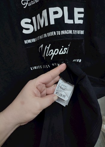 Siyah Minimalist Erkek Tişört - Görsel 2