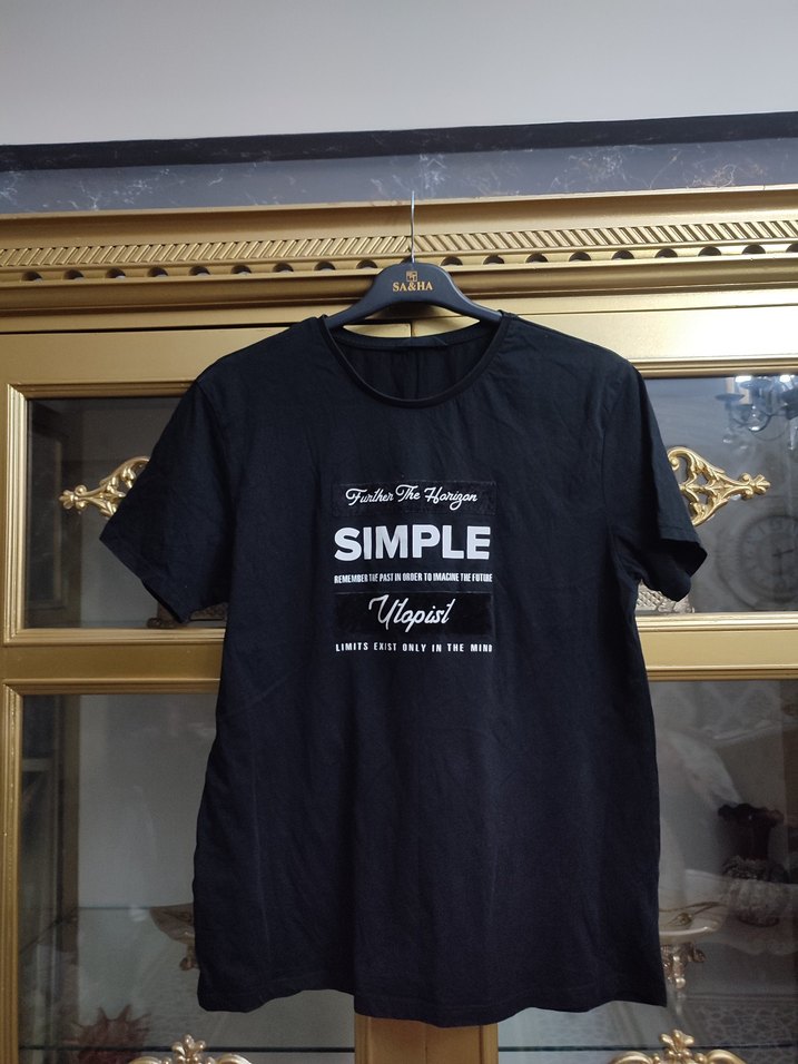 Siyah Minimalist Erkek Tişört - Görsel 3