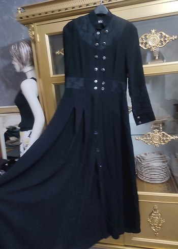 Uzun Siyah Gotik Kadın Kaban - Görsel 9