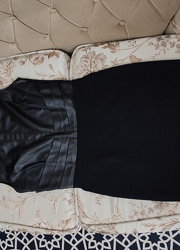 36 Beden siyah Renk Deri detaylı Harika elbise ????