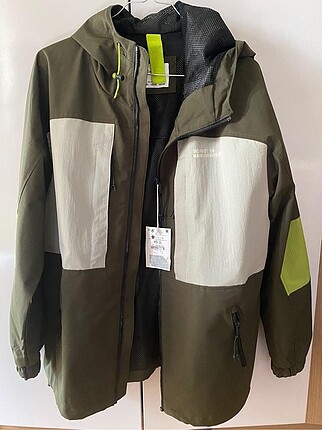 Bershka mont