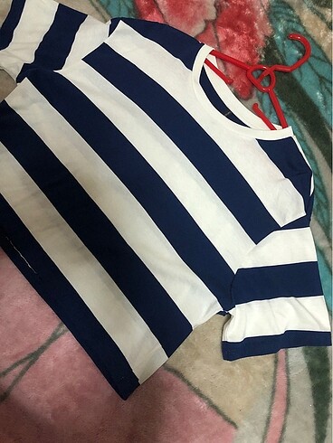 crop tshirt